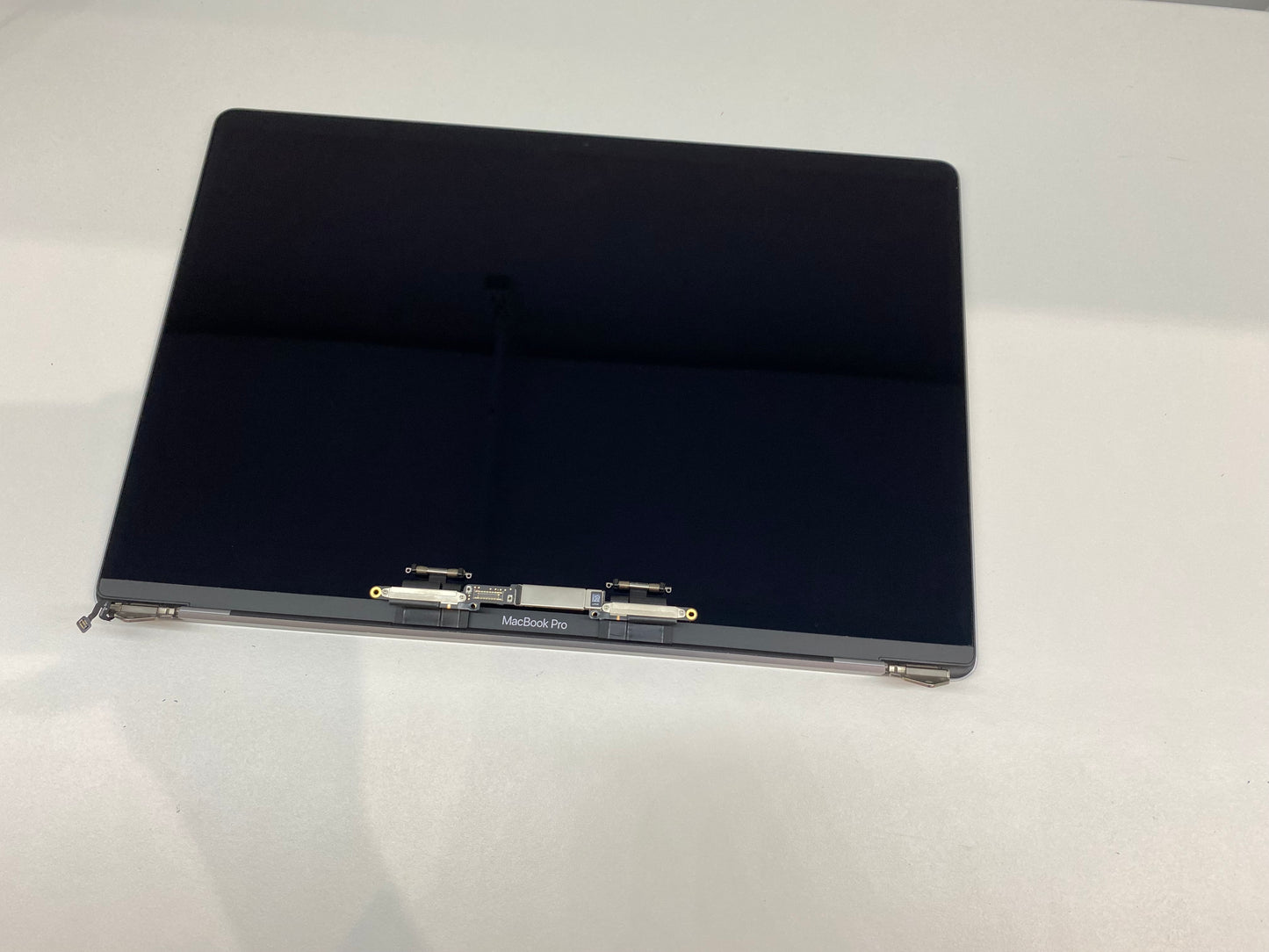 MacBook Pro 16" 2019 A2141 LCD Display Screen Assembly - Grey - Grade B+ - Genuine Pull Part