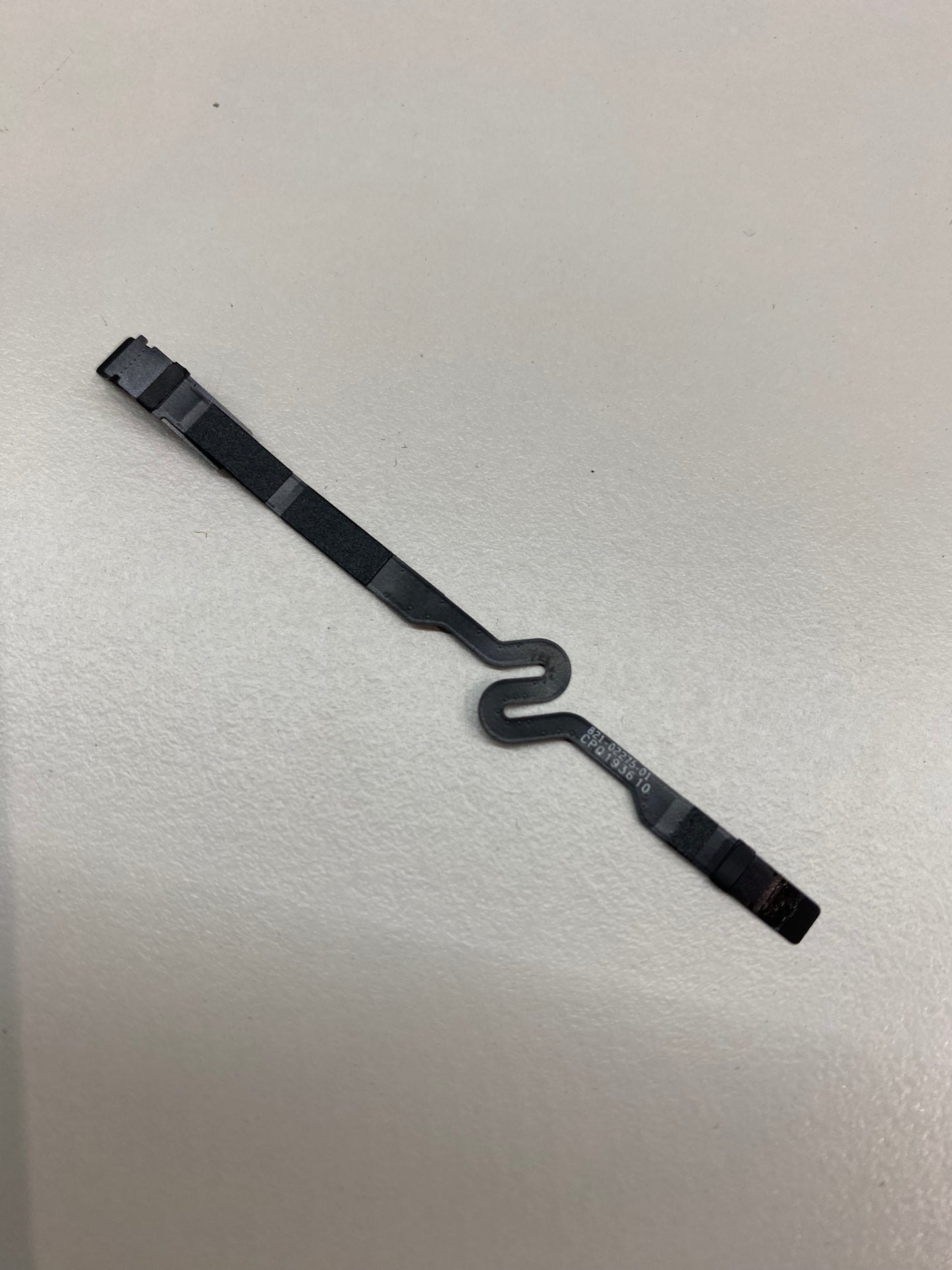 MacBook Pro 16" 2019 A2141 BMS battery flex 821-02275-01 - Genuine Pull Part