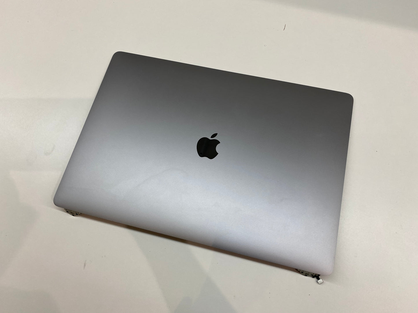 MacBook Pro 16" 2019 A2141 LCD Display Screen Assembly - Grey - Grade B+ - Genuine Pull Part