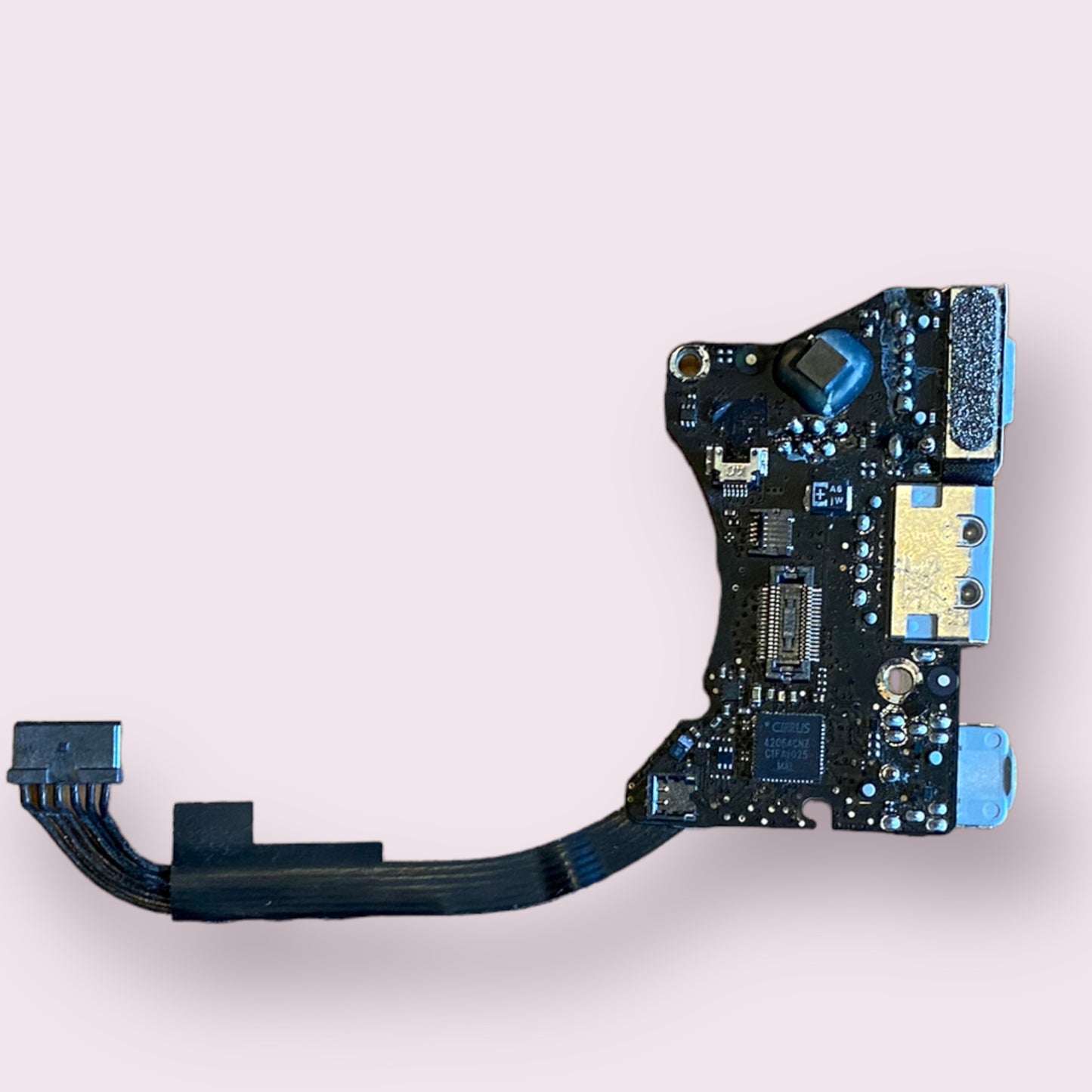 Macbook Air 11" A1370 Late 2010 I/0 DC IN 820-3053-A Mag Safe Charging board - Genuine Pull Part